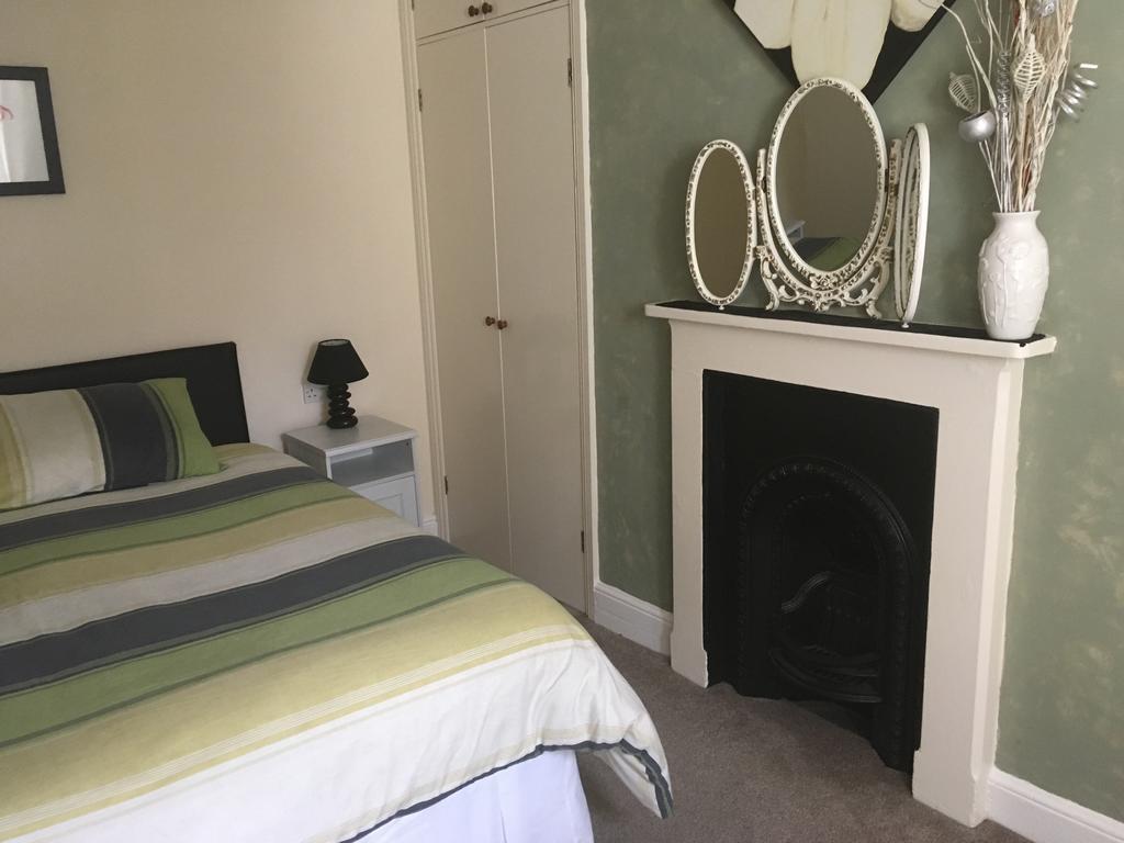 Bentons Guest House Cheltenham Dış mekan fotoğraf