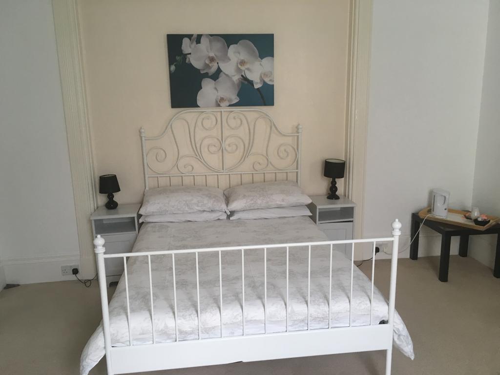 Bentons Guest House Cheltenham Dış mekan fotoğraf