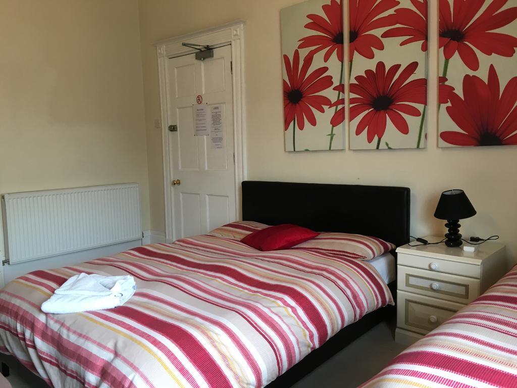 Bentons Guest House Cheltenham Dış mekan fotoğraf