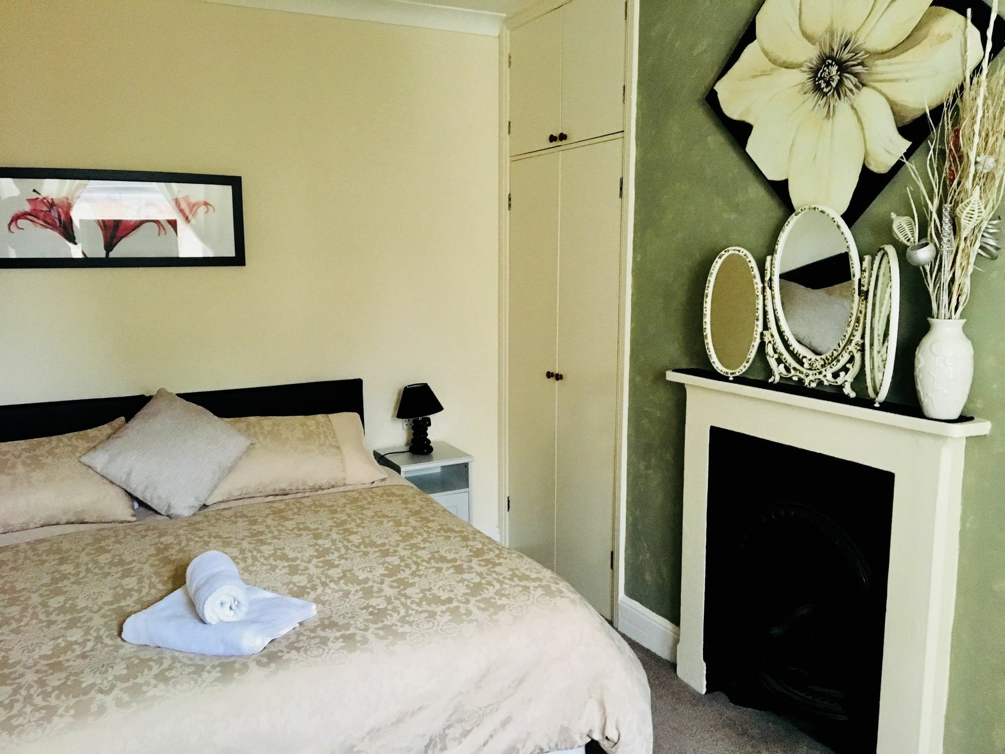 Bentons Guest House Cheltenham Dış mekan fotoğraf
