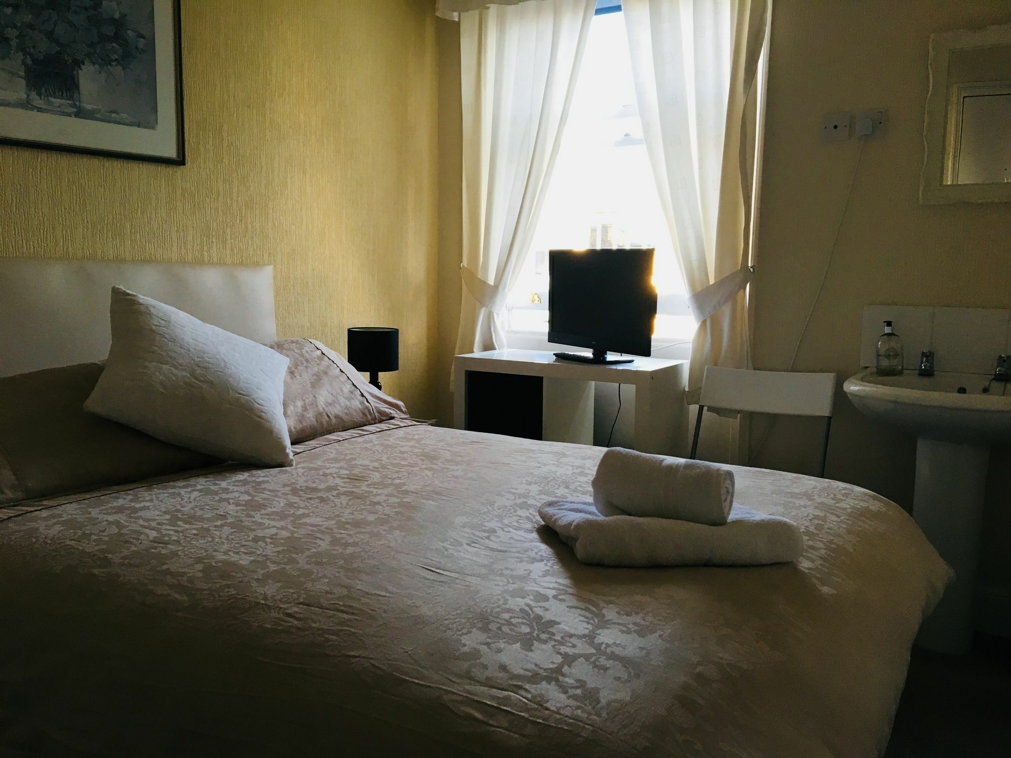 Bentons Guest House Cheltenham Dış mekan fotoğraf