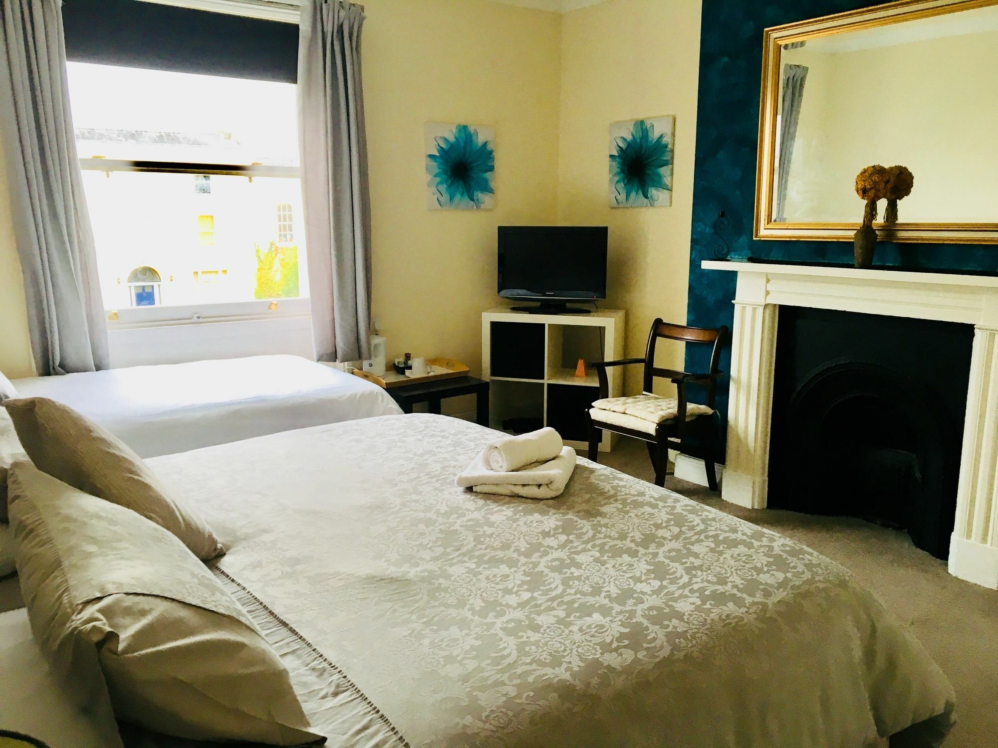 Bentons Guest House Cheltenham Dış mekan fotoğraf